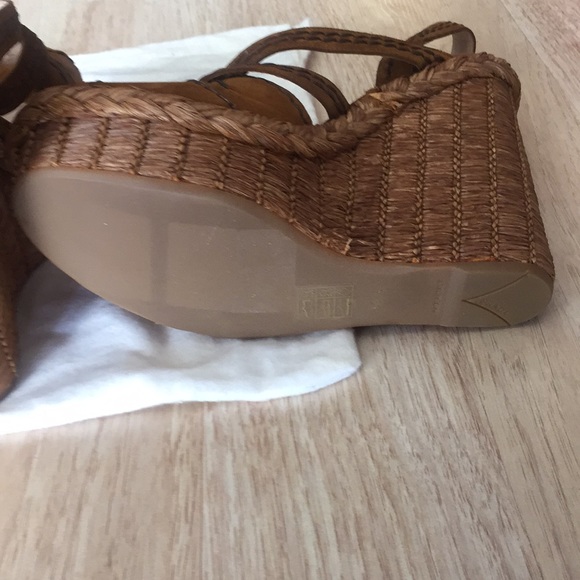 Prada Women’s Wedge Sandals . New . Stylish - Picture 4 of 4
